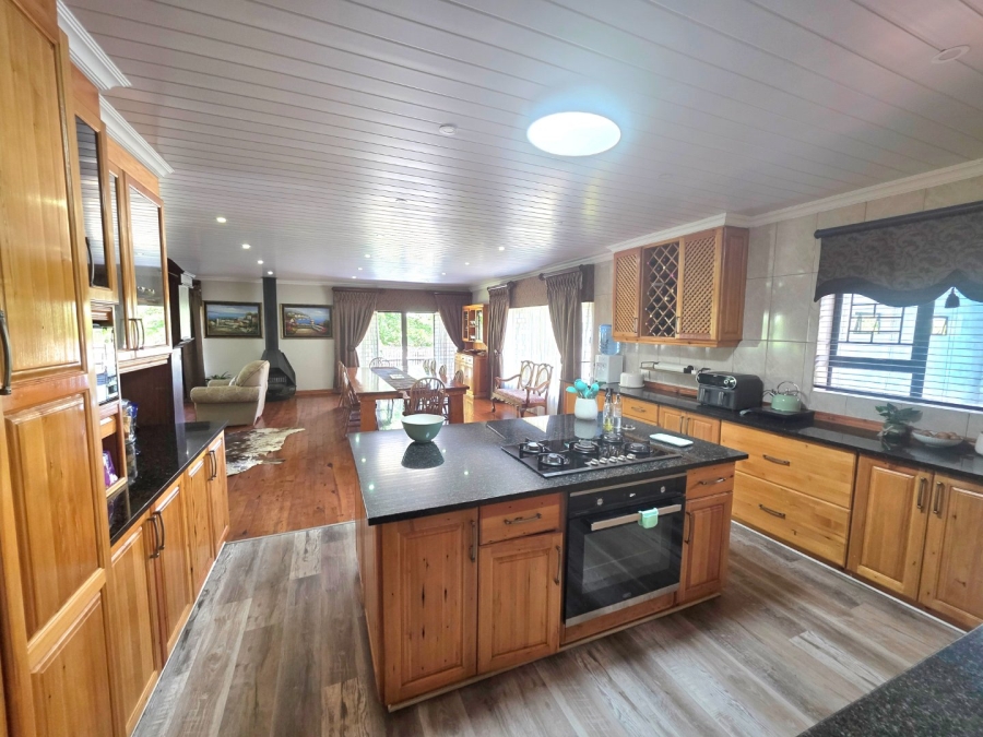 5 Bedroom Property for Sale in Morelig Free State